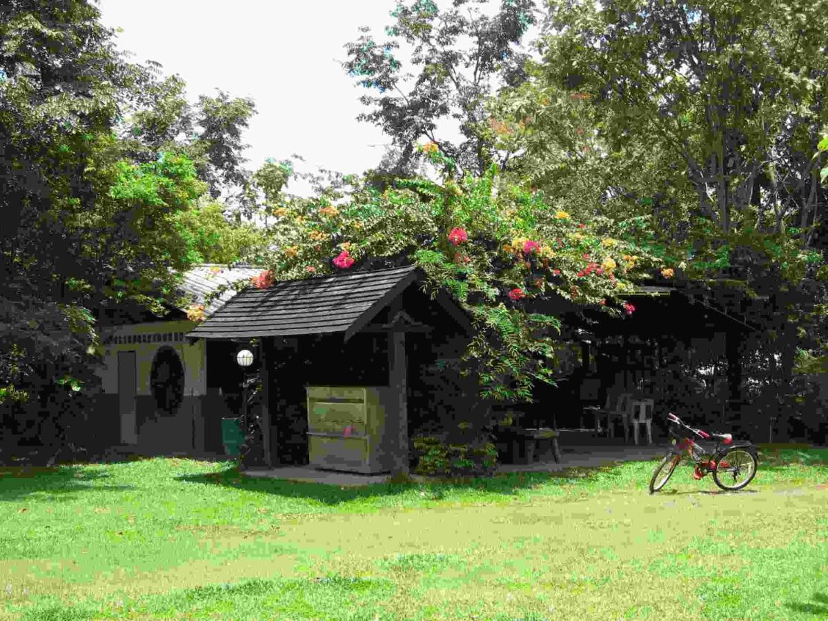 Hotel Isaan Perazim Park Roi Et Exterior foto