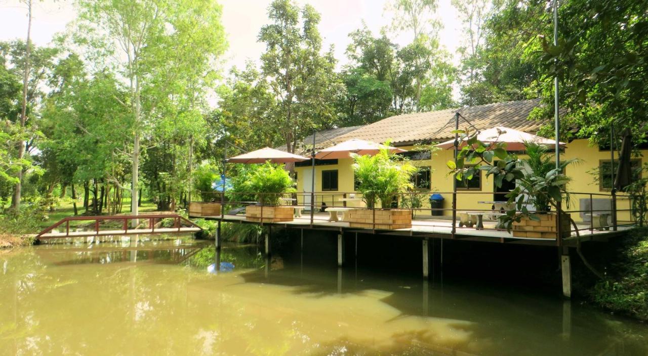 Hotel Isaan Perazim Park Roi Et Exterior foto