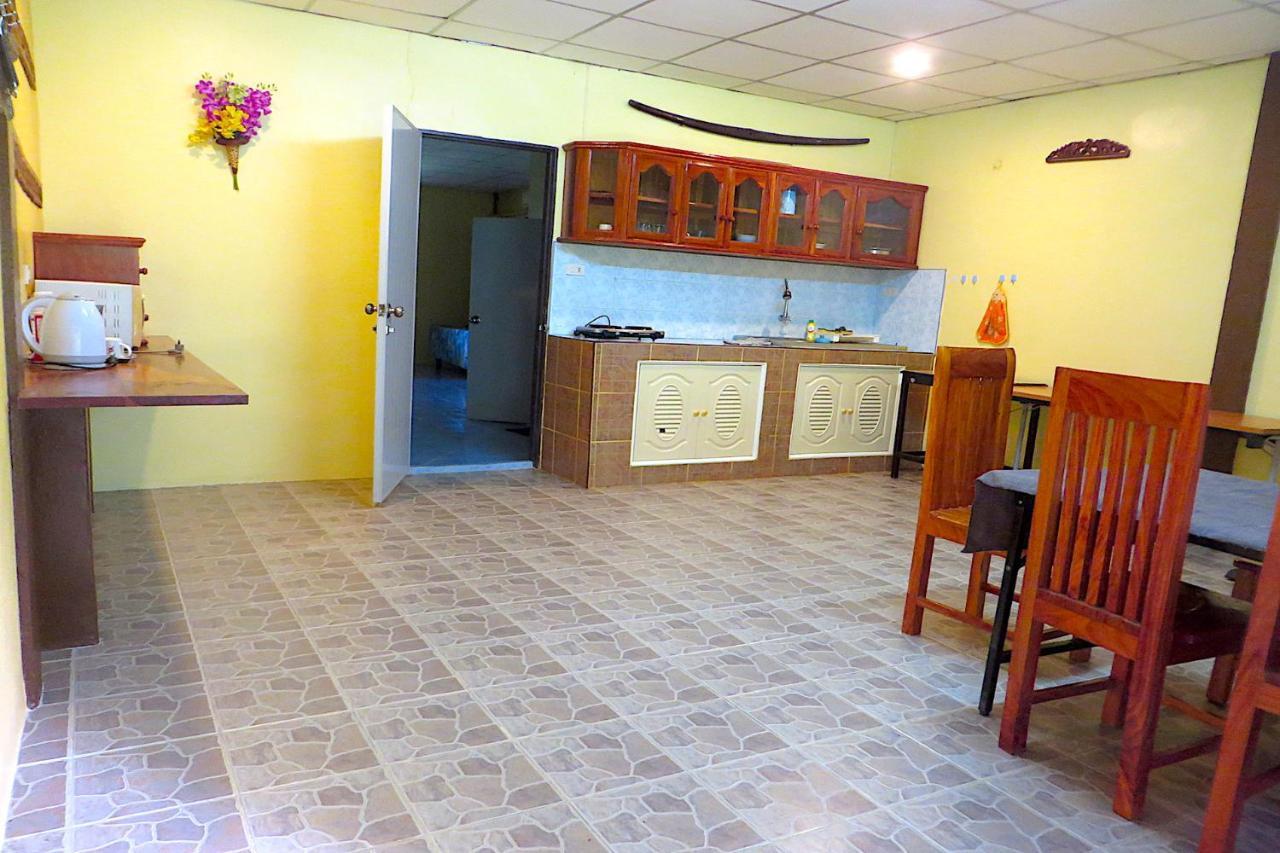 Hotel Isaan Perazim Park Roi Et Exterior foto