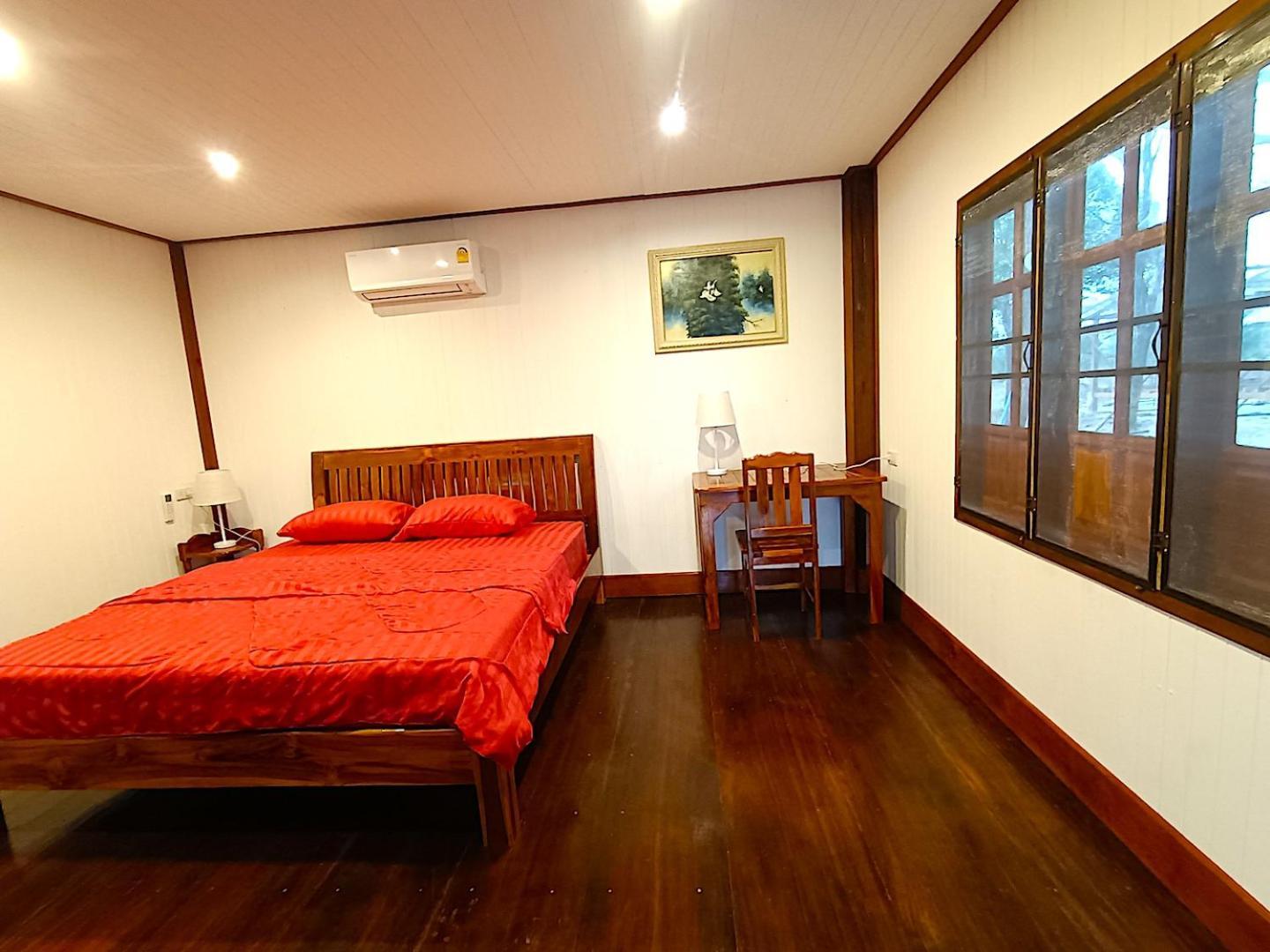 Hotel Isaan Perazim Park Roi Et Exterior foto